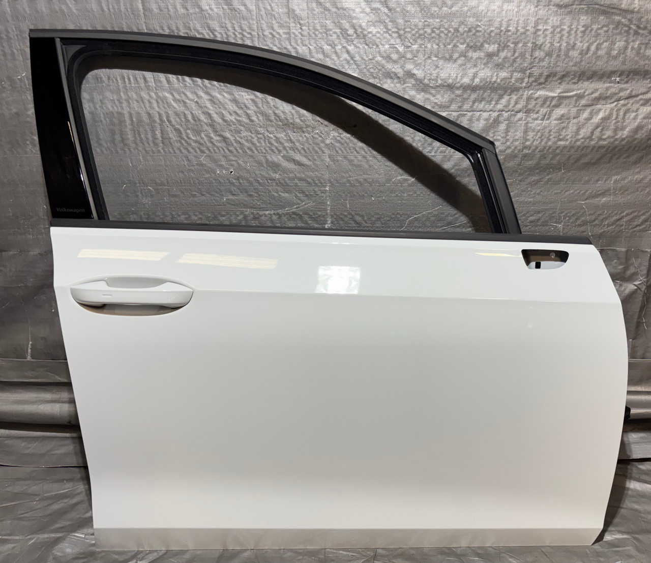 IMG_8564__87961.1781875117.jpg 2022-2024 Volkswagen MK8 GTI Golf R 4DR Passenger Front Door Assembly / Pure White M8R01 - Image 1