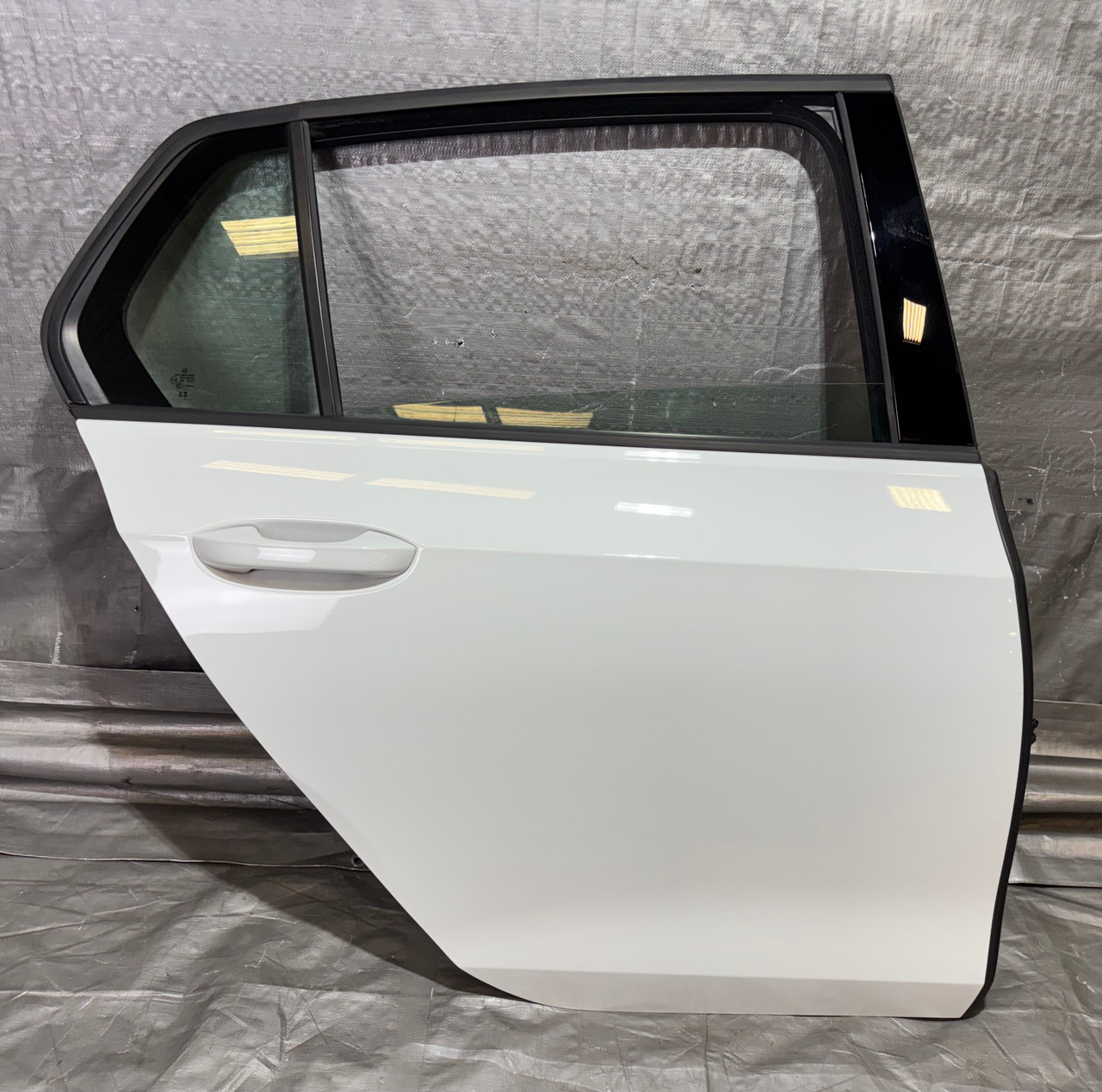 IMG_8594__97272.1781877323.jpg 2023-2024 Volkswagen MK8 GTI Golf R 4DR Passenger Rear Door Assembly / Pure White M8R01 - Image 1