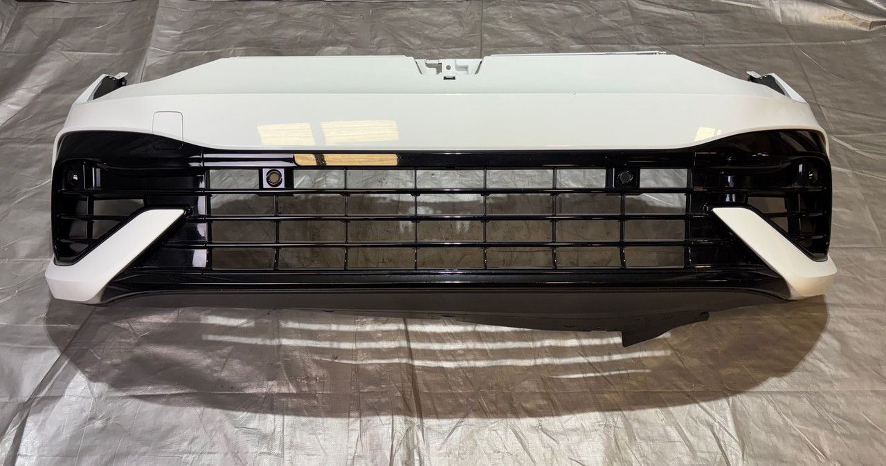IMG_8675__59257.1782141544.jpg 2022-2024 Volkswagen MK8 Golf R Front Bumper Cover w/ Grilles *Cosmetic Damage* / M8R01 - Image 1