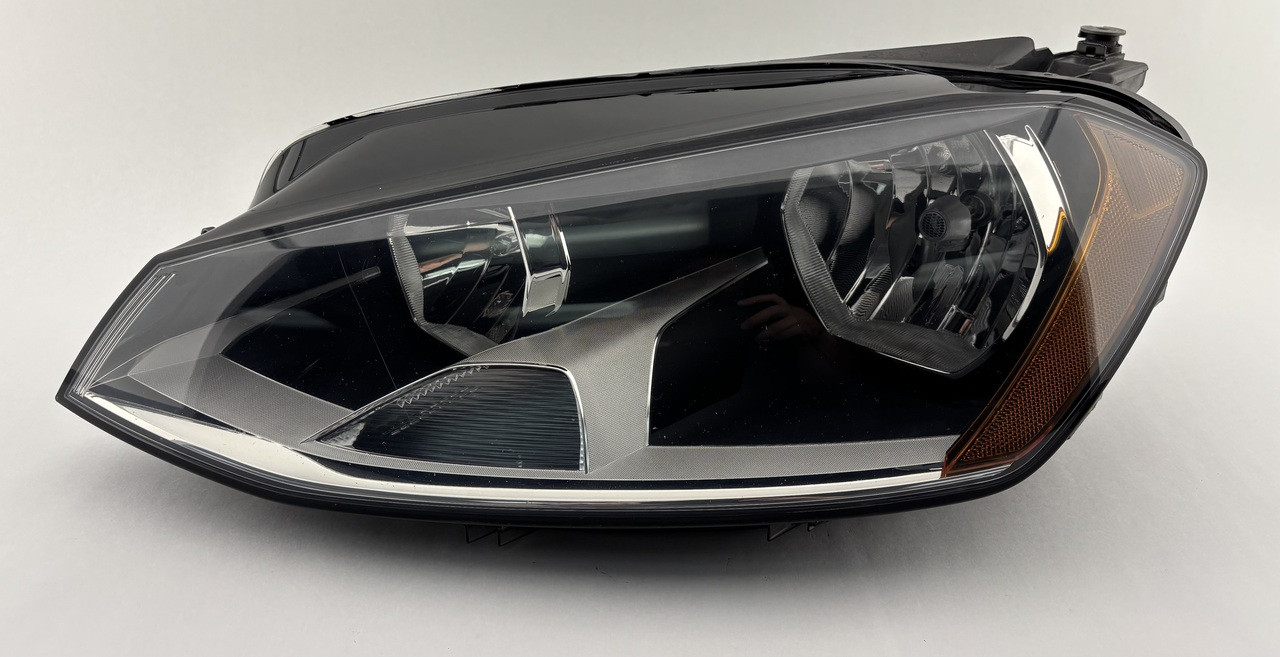 IMG_9645__81845.1774472699.jpg 2015-2017 Volkswagen MK7 GTI Driver Headlight / Halogen / M7010 - Image 1