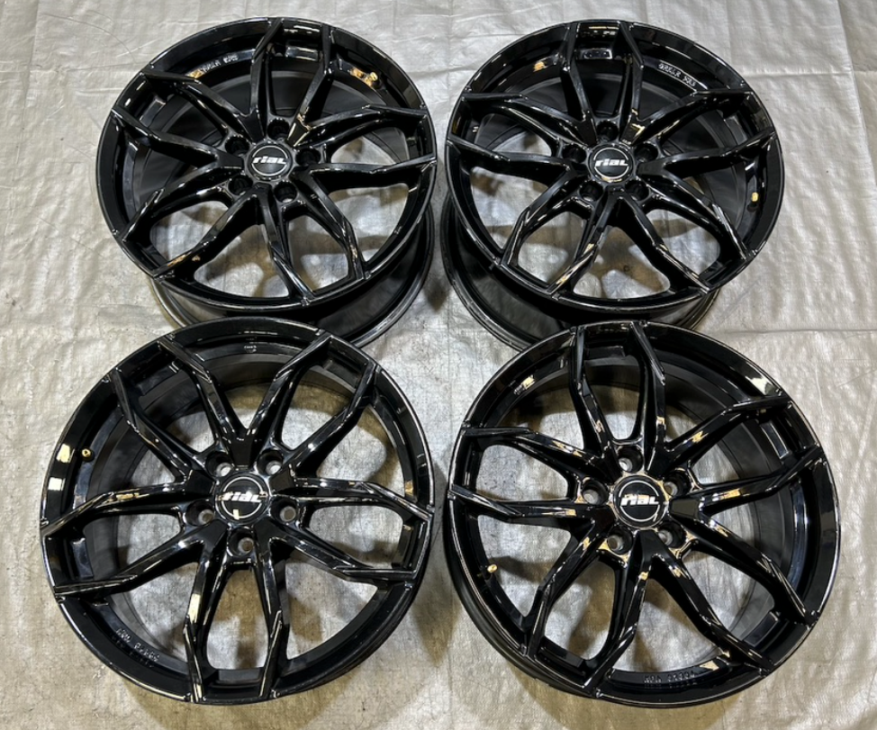 Screenshot_2025-05-20_at_4.08.54_PM__11655.1747772068.png Set of 4 18x8" Rial Lucca Wheels Rims / Set of 4 / 5x112mm / *Minor Bend* M8001 - Image 1
