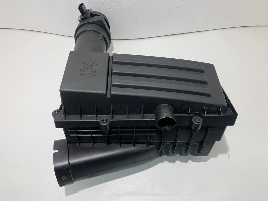 lLwiwuix1TO9vW3FSDk4Tzb4aAWBOUJ7NbZjHgyeOtN4BbLvcpLJo3AT2NxGNFP4__11842.1773249942.jpg 2012-2013 Volkswagen Beetle Turbo Air Intake Airbox w/ MAF / VB003 - Image 1