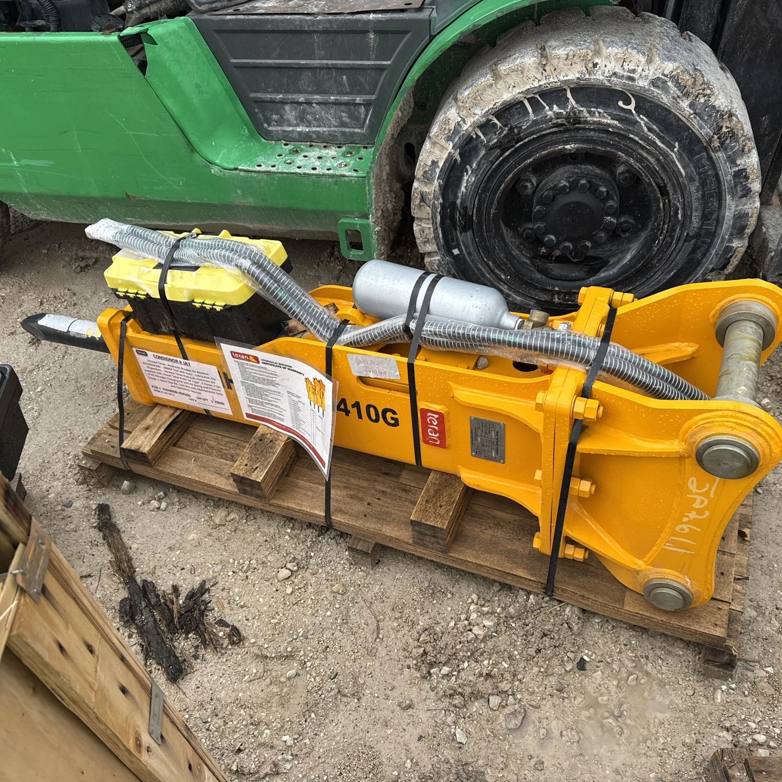 s-l1600-27.webp John Deere 410g Loader Backhoe Hammer Concrete Breaker New THH400B 50 55 Mm - Image 1
