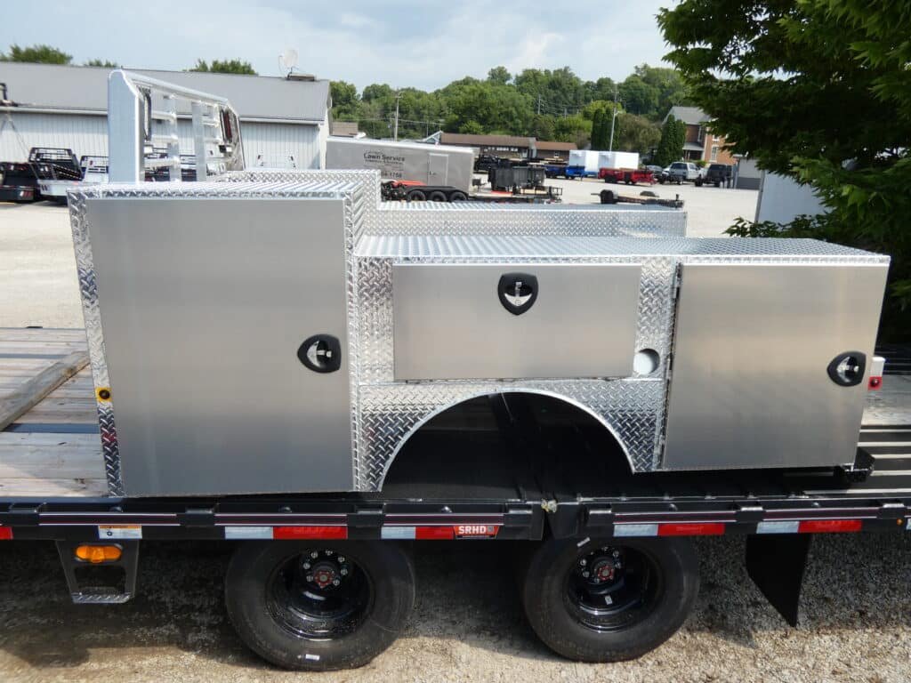 zimmerman-ranch-master-94-x-114-aluminum-truck-body-stock-25a301-spencer.jpg Zimmerman Ranch Master 94″x 114″ Aluminum Truck Body Stock #25A301 – Spencer Trailers - Image 1
