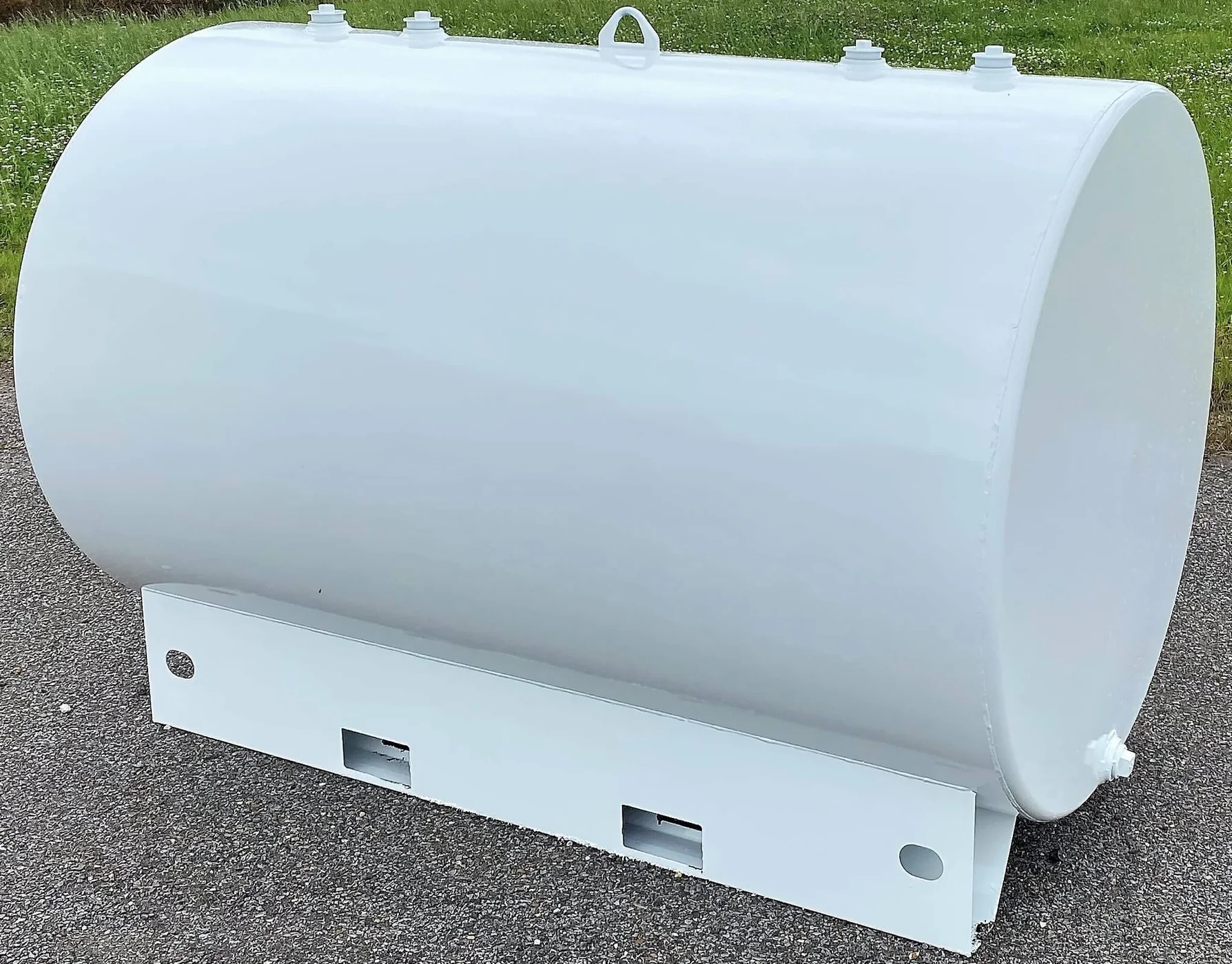 NewberrySingleWallFarmSkidTank_1788x1400-2.webp Newberry Farm Skid Tank Single Wall – 500 Gallon Fuel Tank Propane Tank - Image 1